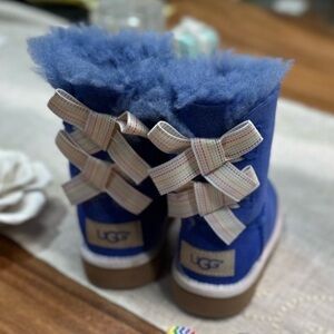 UGGS BAILEY BOW BLUE GIRLS TODDLER SZ 6 BRAND NEW 100% AUTHENTIC NO BOX